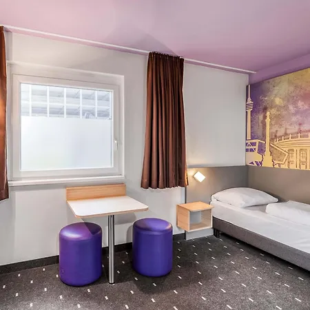 Stuttgart-vaihingen Отель 3*