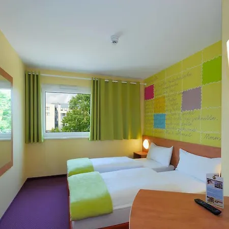 Stuttgart-vaihingen Отель 3*